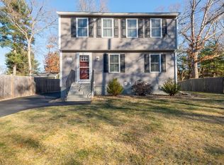 51 Valley Rd, Tewksbury, MA 01876