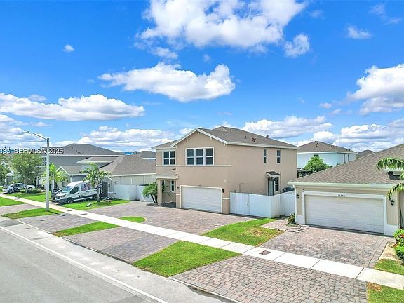 3rd image of 13270 SW 272nd St