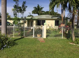 405 NE 15th Ct, Boynton Beach, FL 33435