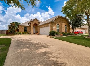 105 High Meadow Rd, Red Oak, TX 75154