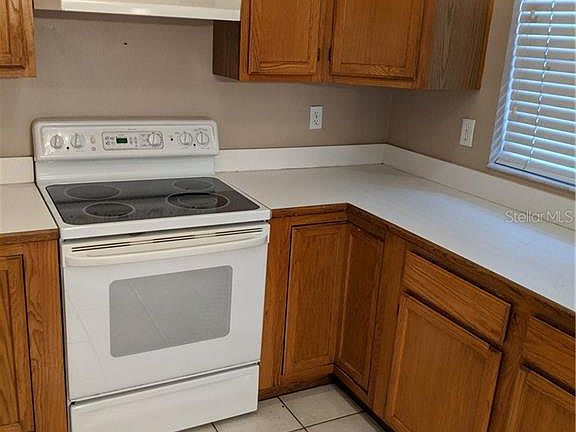 4th image of 225 Carroll St