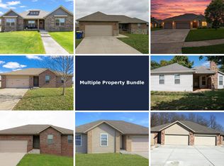1935 N Pavilion Pl, Strafford, MO 65757