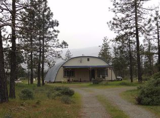 165 Krauss Ln, Cave Junction, OR 97523