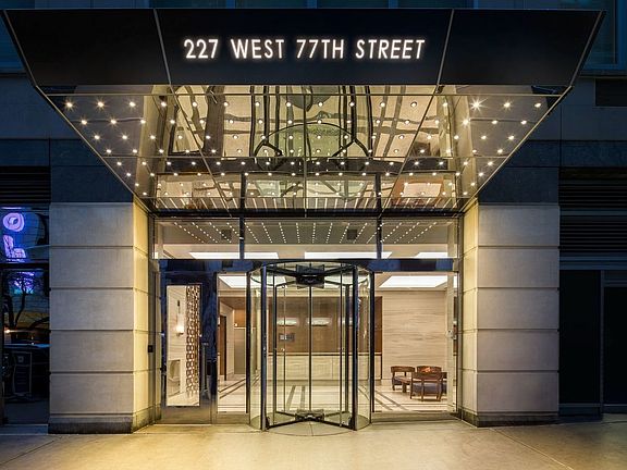 4th image of 227 W 77th St APT 9A