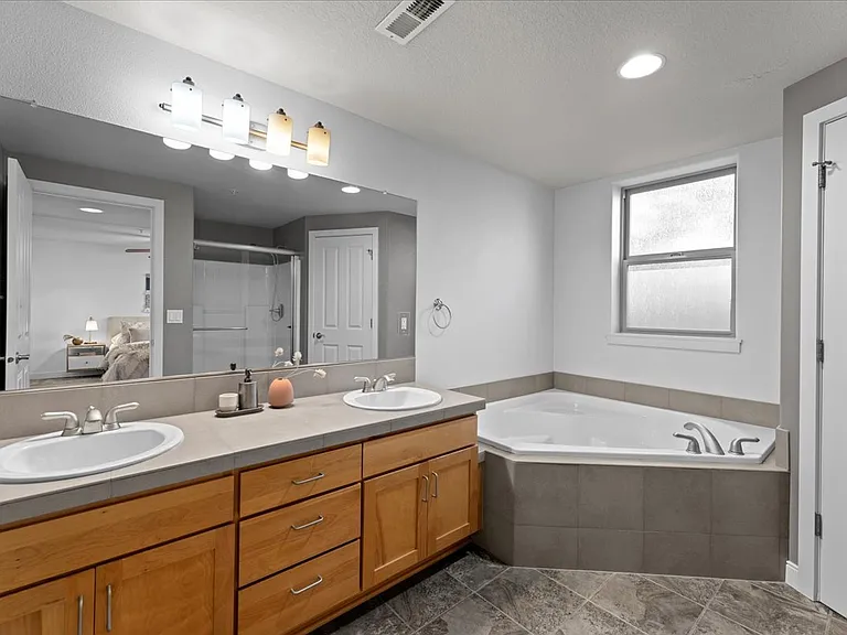 6273 NE Carillion Dr #103 — Photo 15