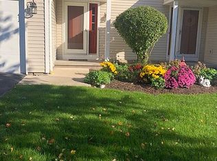 603 Strand Pond Cir, Webster, NY 14580