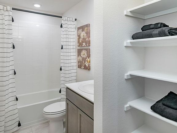 5th image of 2216 San Jacinto