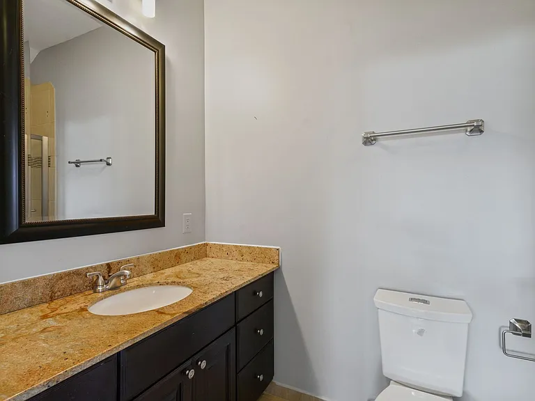 2370 Elm St — Photo 9