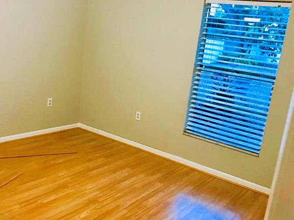 5th image of 6007 N Ithmar Ave