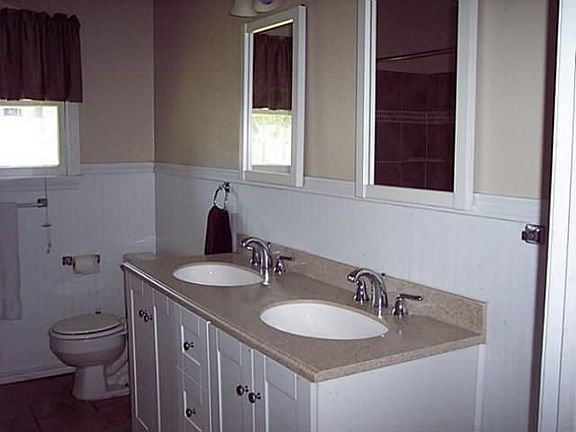4th image of 3857 Heywood Ave