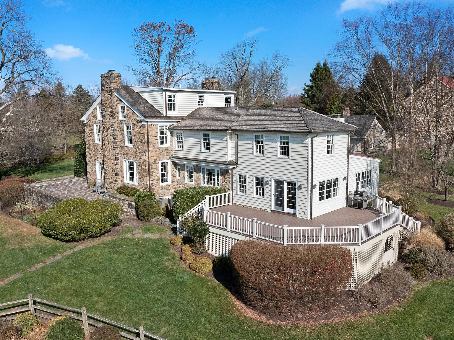 6 bed, 5.5 bath, 5321 sqft, $8,200 — Photo 4