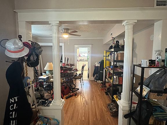 3rd image of 877 Paris Ave S