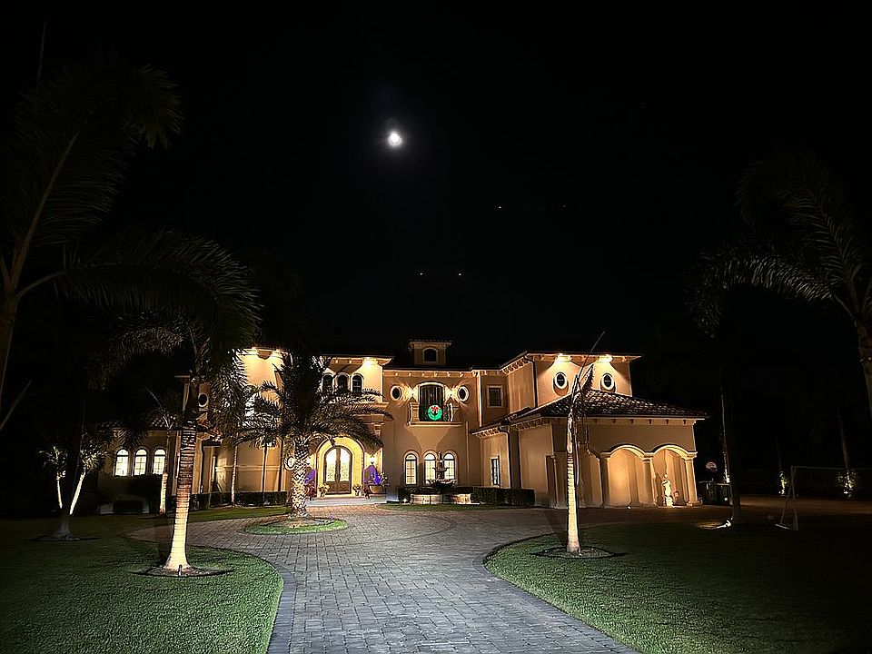 2nd image of 638 Gordonia Rd