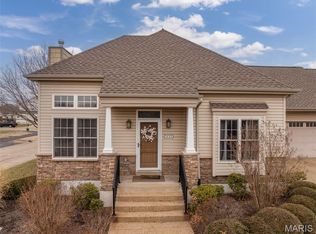 1133 Centre Lake Dr, Saint Peters, MO 63376