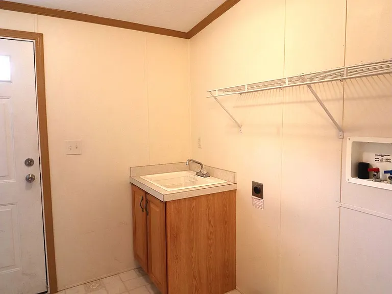 14 Meadowview Dr — Photo 8
