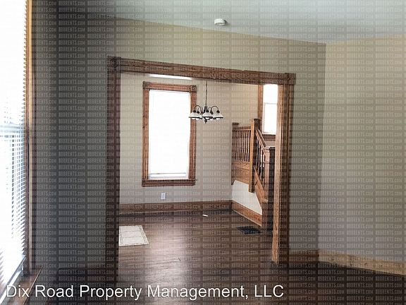 5th image of 523 Prytania Ave