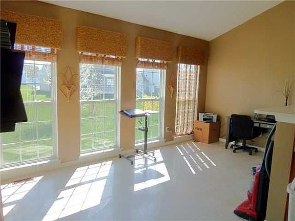 3rd image of 123 Sparrow Dr