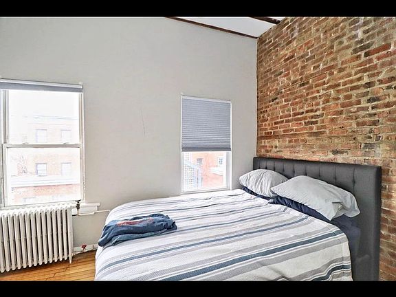 5th image of 352 Varick St APT 4