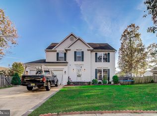 35 Madison Ln, Sicklerville, NJ 08081