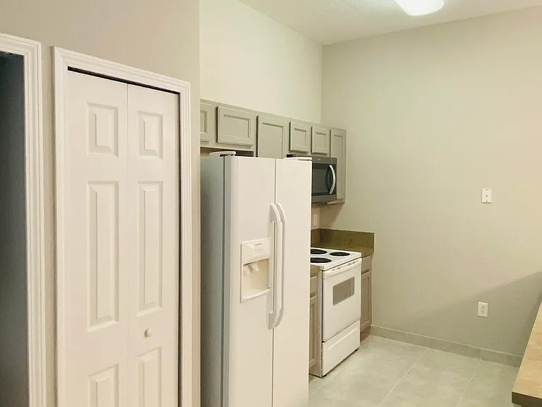 9505 Armelle Way #3 — Photo 8