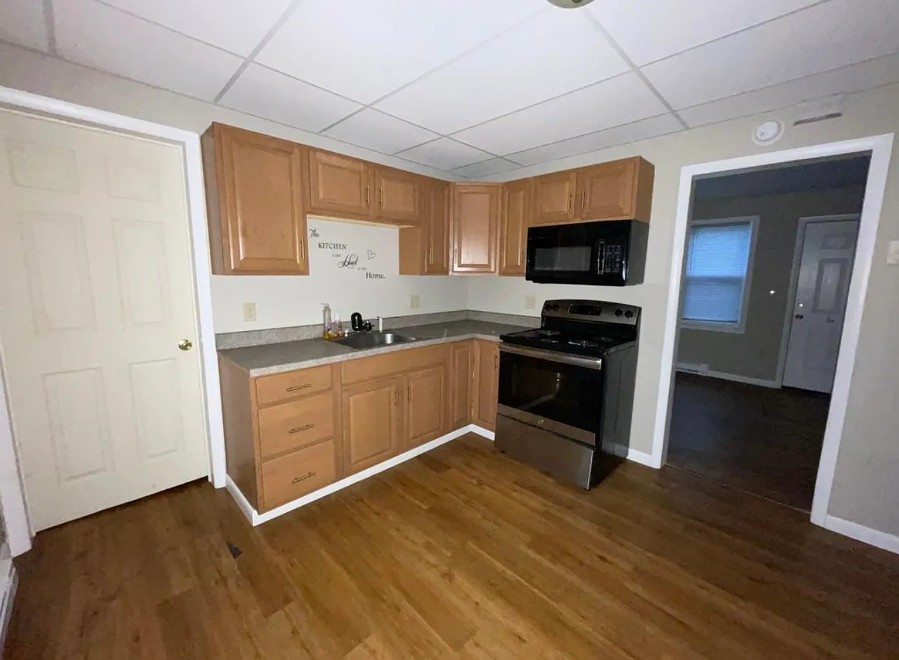 2 bed, 650 sqft, $1,100 — Photo 1