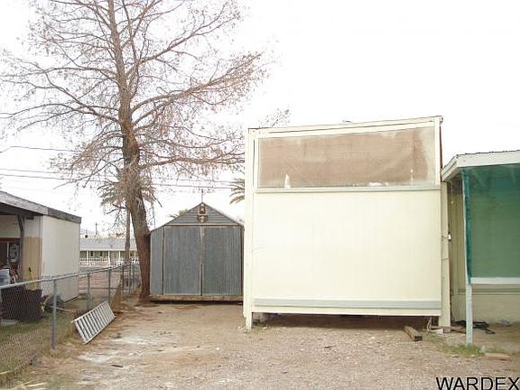 3rd image of 975 Seafair Dr