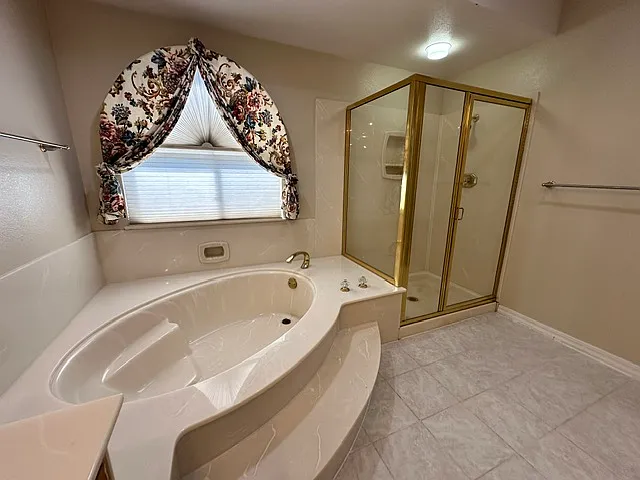 353 Silverlake Ct — Photo 20