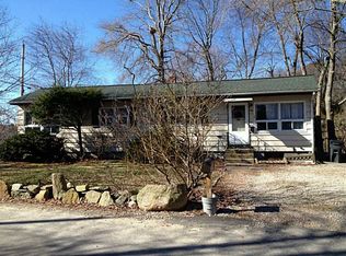 46 Lakeside Dr, Coventry, RI 02816