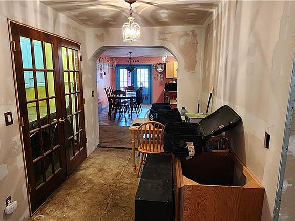 2nd image of 3776 Reinwood Dr