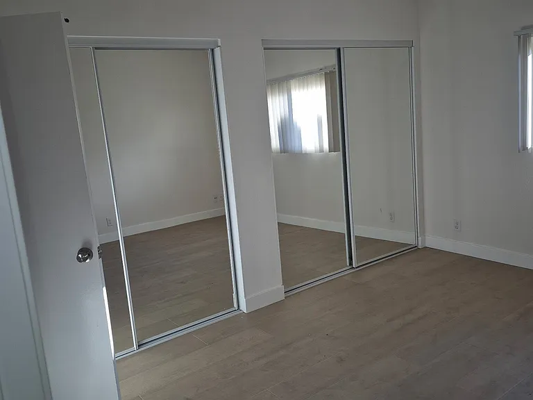 14831 Sherman Way #2 — Photo 6