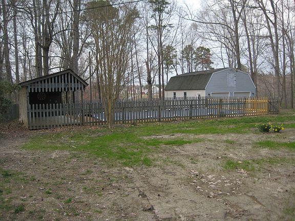 4th image of 5862 Hillside Dr