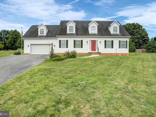 10305 Candura Dr, Waynesboro, PA 17268