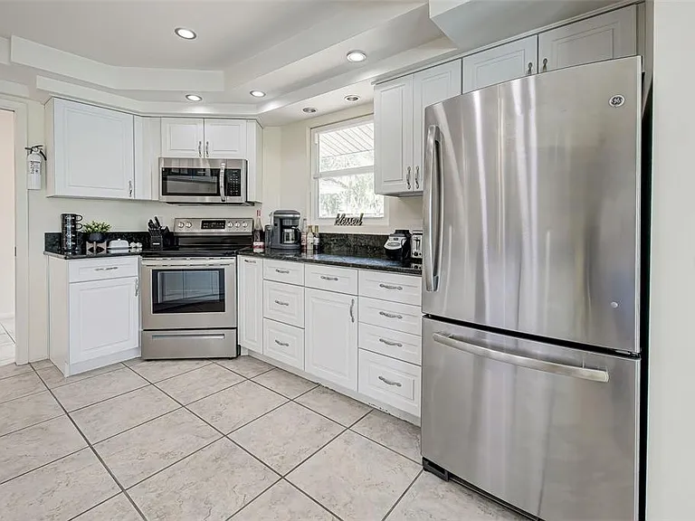 3670 Emily Ln — Photo 20
