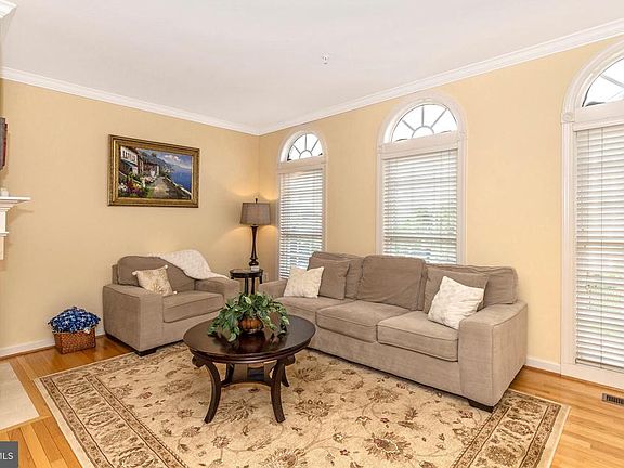 5th image of 23729 Clarksmeade Dr