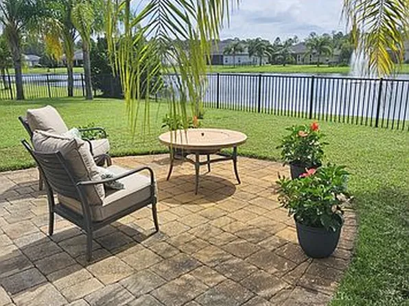 233 Parkwood Cir, Saint Augustine, FL 32086