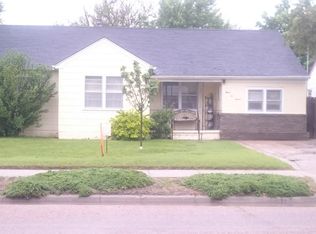 307 Center St, Garden City, KS 67846