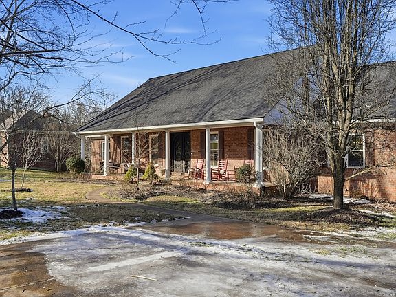 5th image of 2214 Henpeck Ln