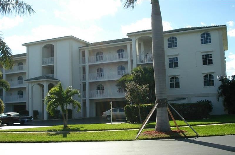 BUILDING FRONT