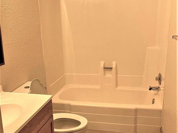 4th image of 5215 Basilica Dr