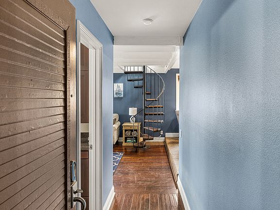 3rd image of 17090 Bluewater Ln