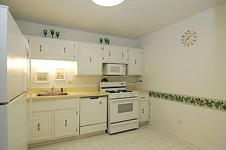 2nd image of 525 S Cleveland Ave APT 203