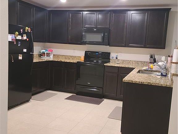 4th image of 1117 Wynnmere Walk Ave