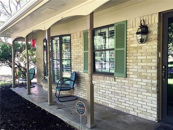 3rd image of 2405 Cypress Dr