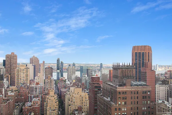 Rented by Realmart Realty LLC | media 46