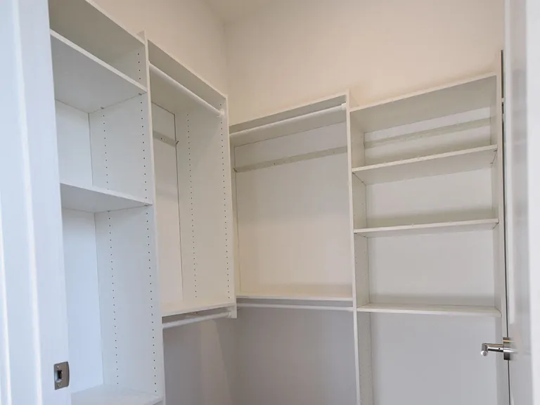 Cedar Valley Luxury Apartments — Photo 6