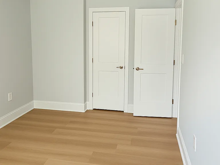 Riverside Estates Apartment Homes — Photo 36