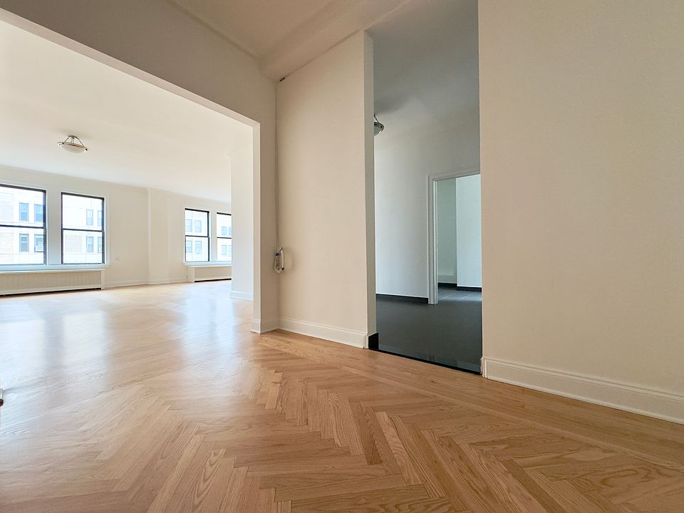 1st image of 680 W End Ave #12B