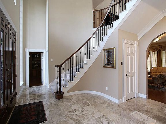 5th image of 15227 Lantern Creek Ln