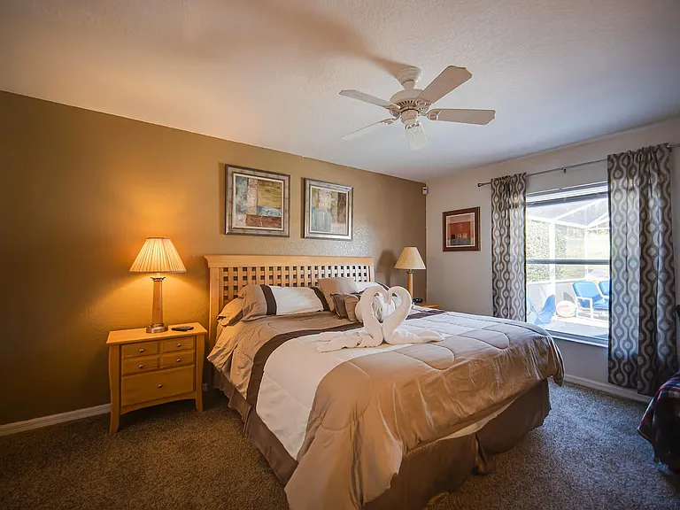 204 Gleneagles Dr — Photo 3