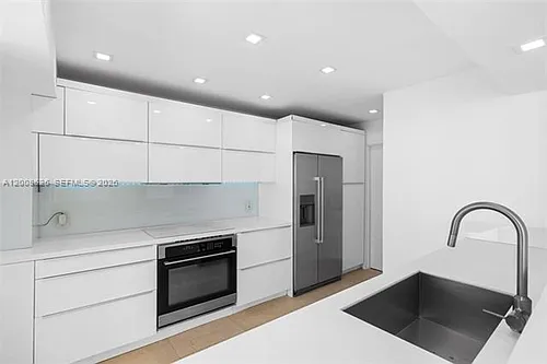 1420 Brickell Bay Dr #CU-1001A Photo 1